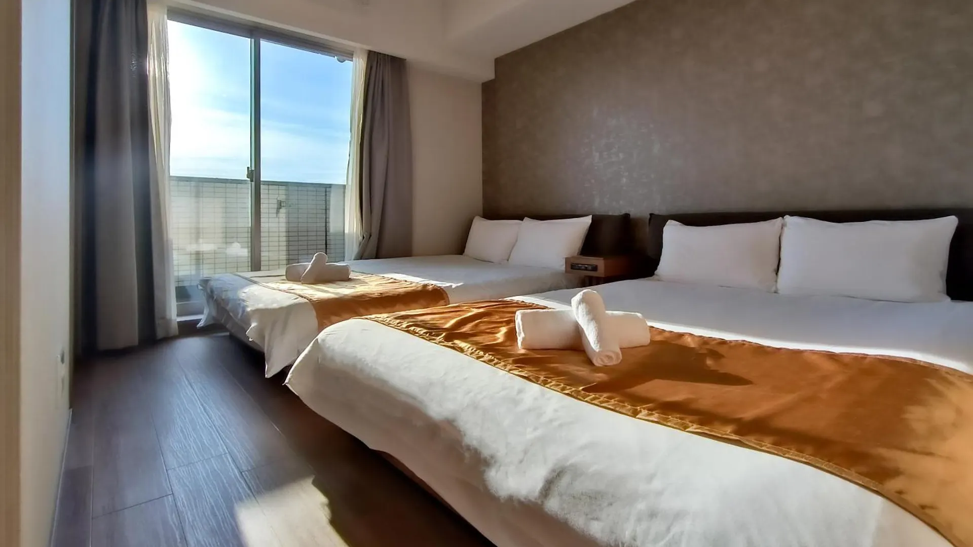 Ostay Vermillion Namba Osaka 4*,